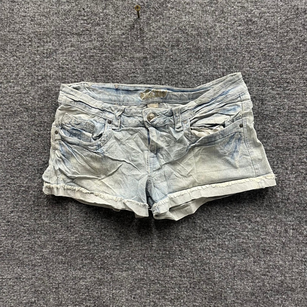 Red Rivet Shorts Womens Size 11 Light Wash Denim Raw Hem Low Rise Casual Cutoff